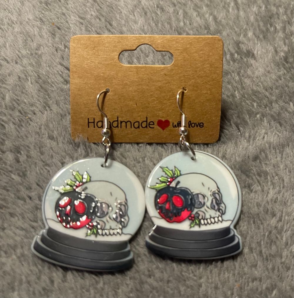 Spookmass Skull Snow Globe