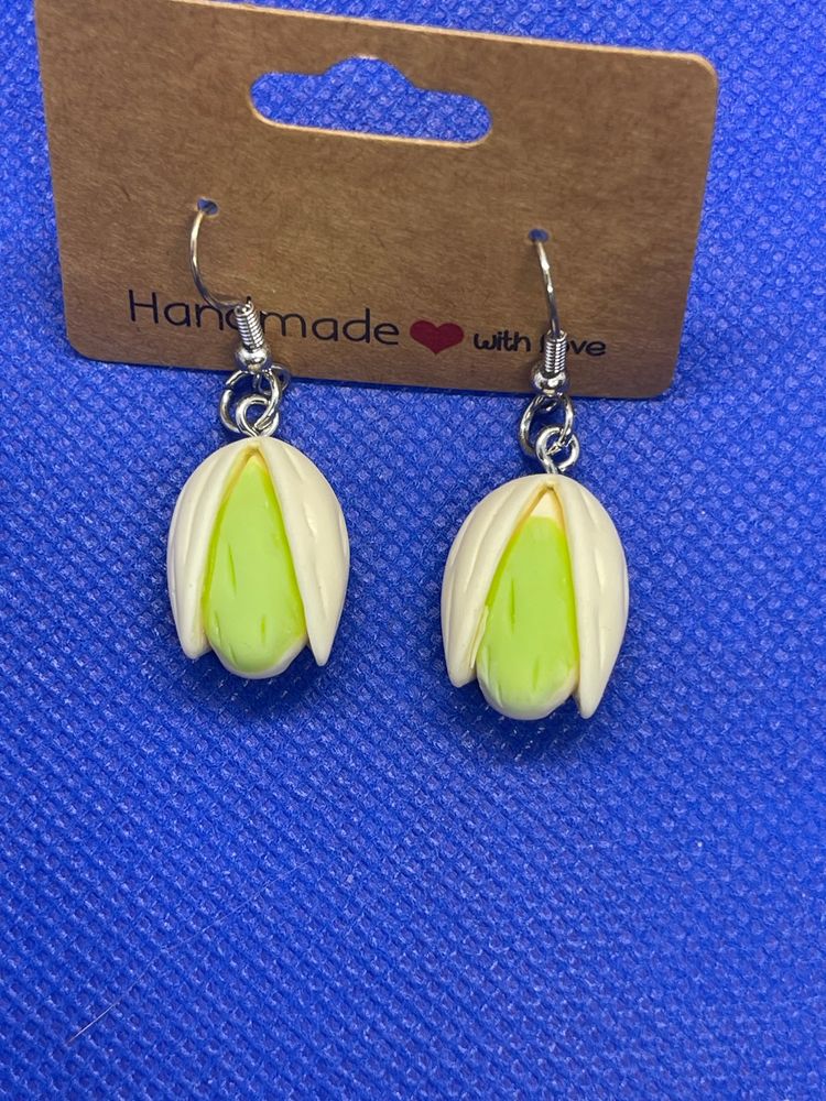 Pistachio Earrings 